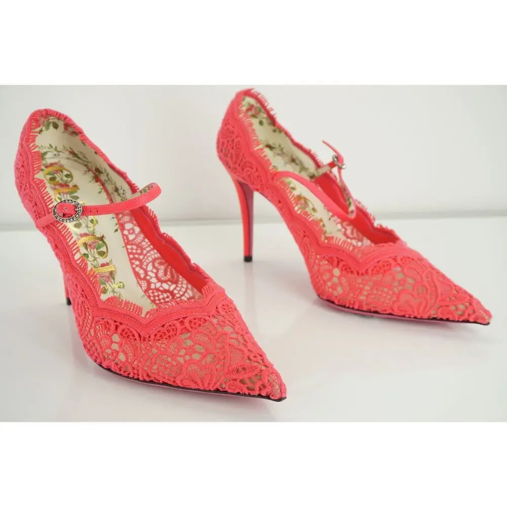 Gucci Virgina 95 Pink Lace Pointed Toe Pumps MJ Strap Size 39.5 NIB $1100 Neon